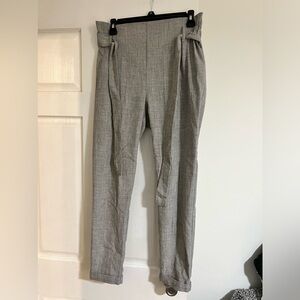 Grey dress pant with tie